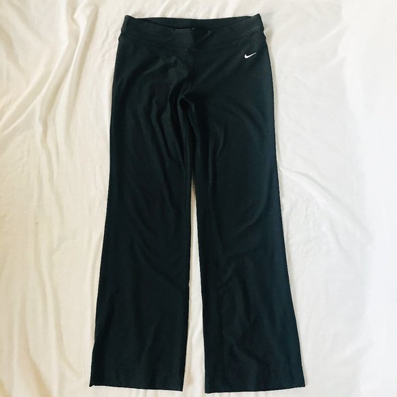 Nike Pants - Nike Black Short Straight Leg Athletic Gym Pants